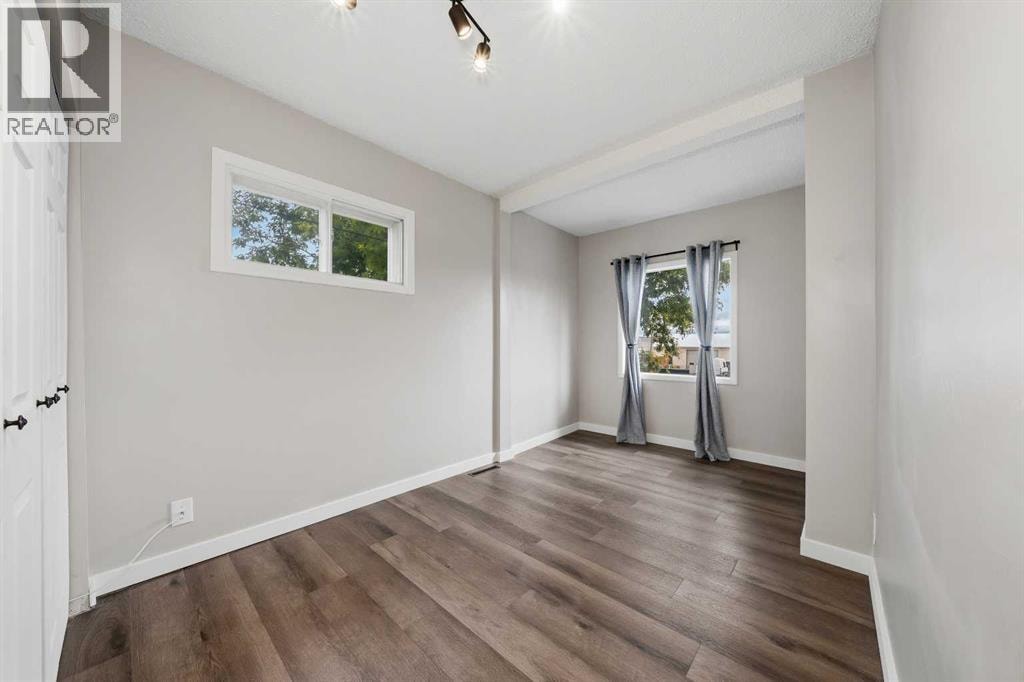 3807 1 Street NE — photo 12