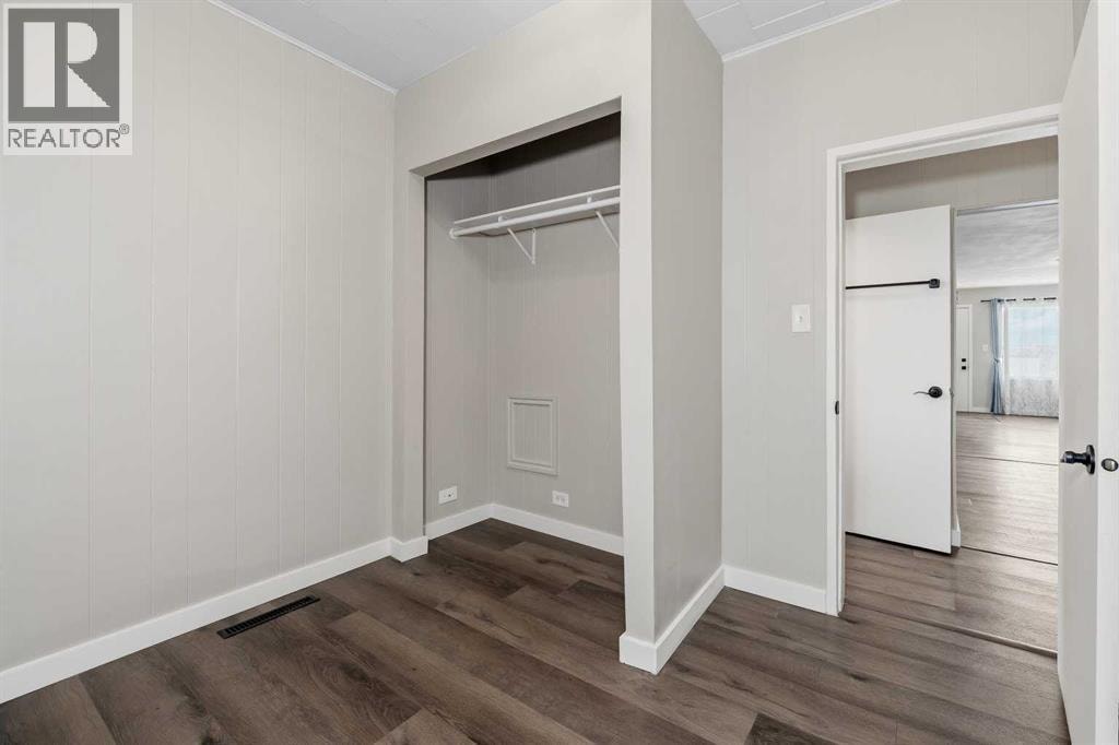 3807 1 Street NE — photo 16