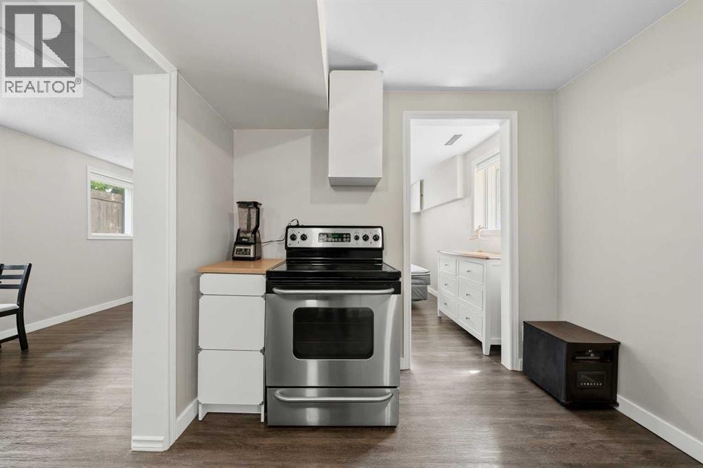3807 1 Street NE — photo 22