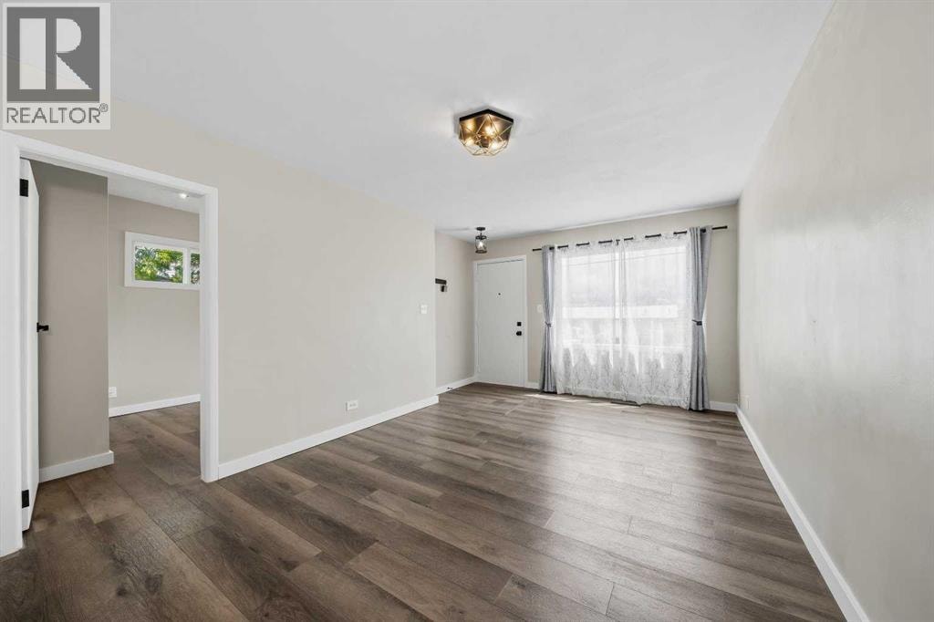 3807 1 Street NE — photo 9