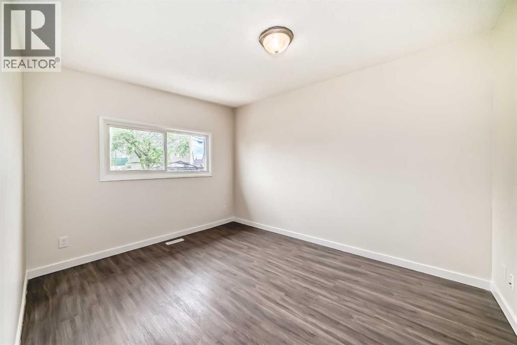 2918 Doverville Crescent SE — photo 17