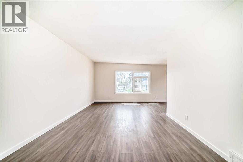 2918 Doverville Crescent SE — photo 14