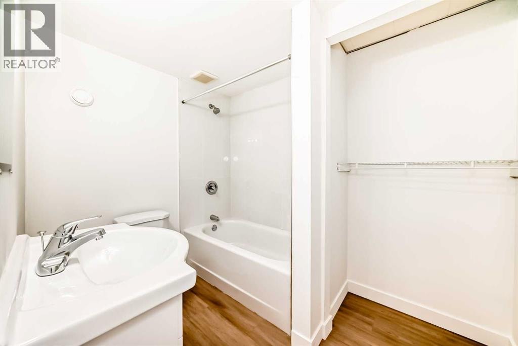 2918 Doverville Crescent SE — photo 41