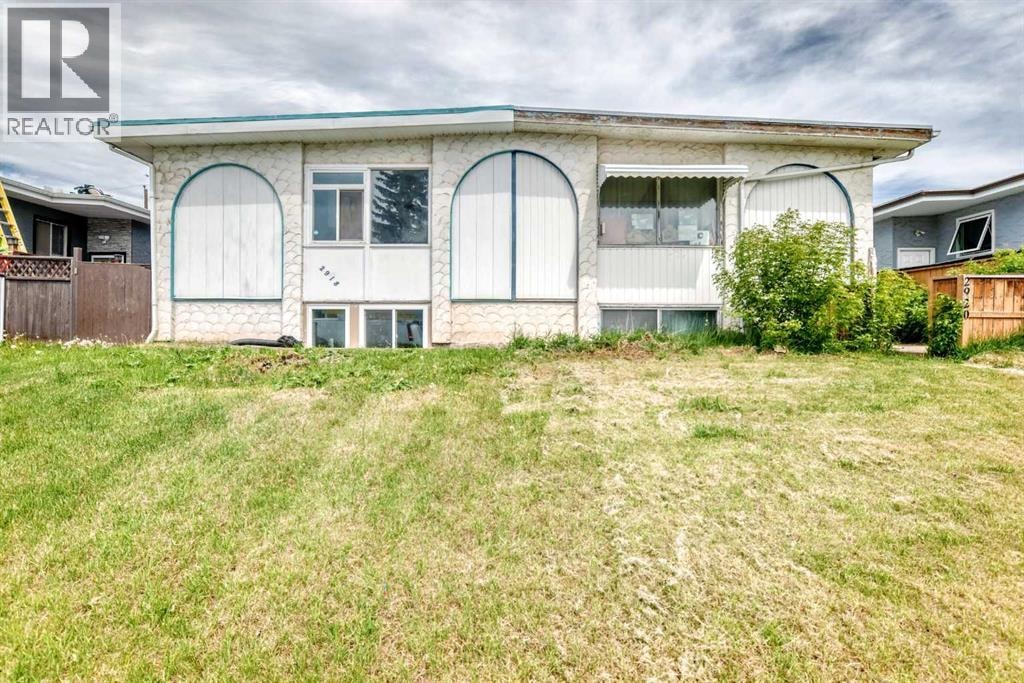 2918 Doverville Crescent SE
