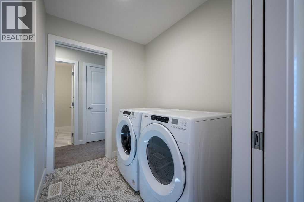 146 Alpine Drive SW — photo 32