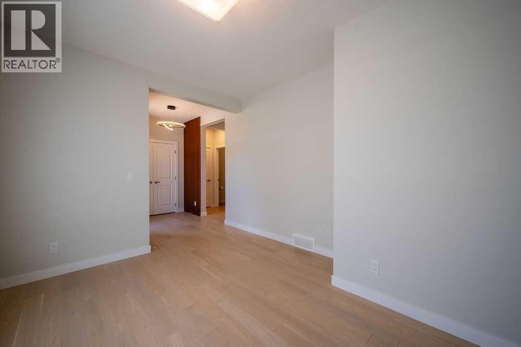 146 Alpine Drive SW — photo 6