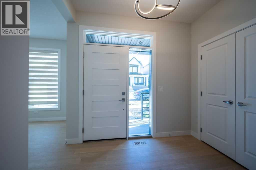 146 Alpine Drive SW — photo 8