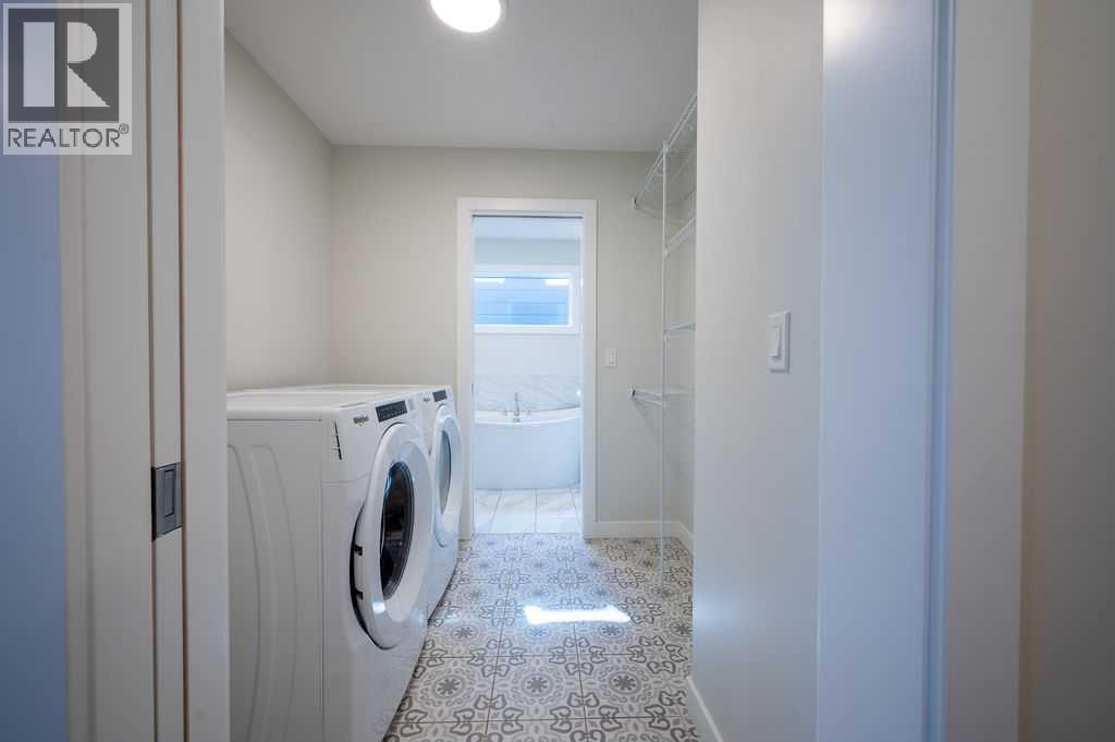 146 Alpine Drive SW — photo 33