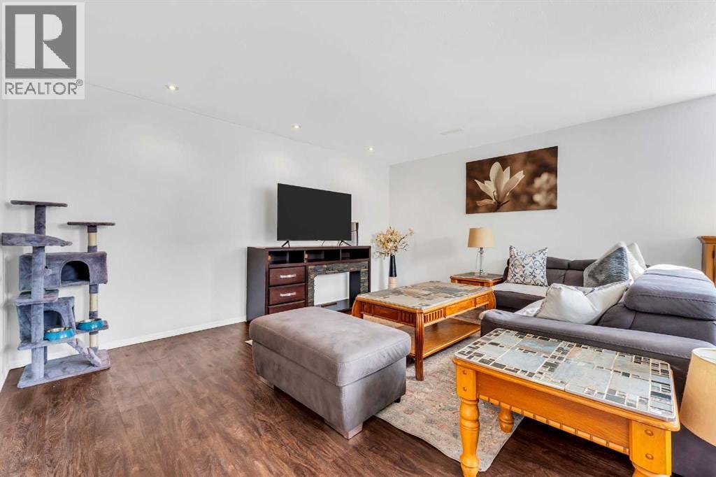 539 East Lakeview Place — photo 37