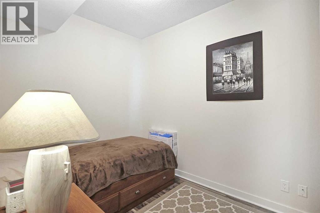 904, 10 Brentwood Common NW — photo 16