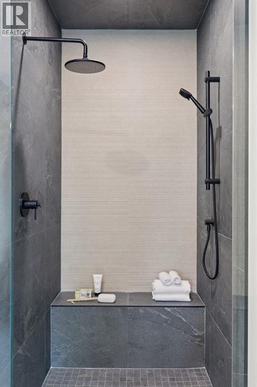 532 51 Avenue SW — photo 32