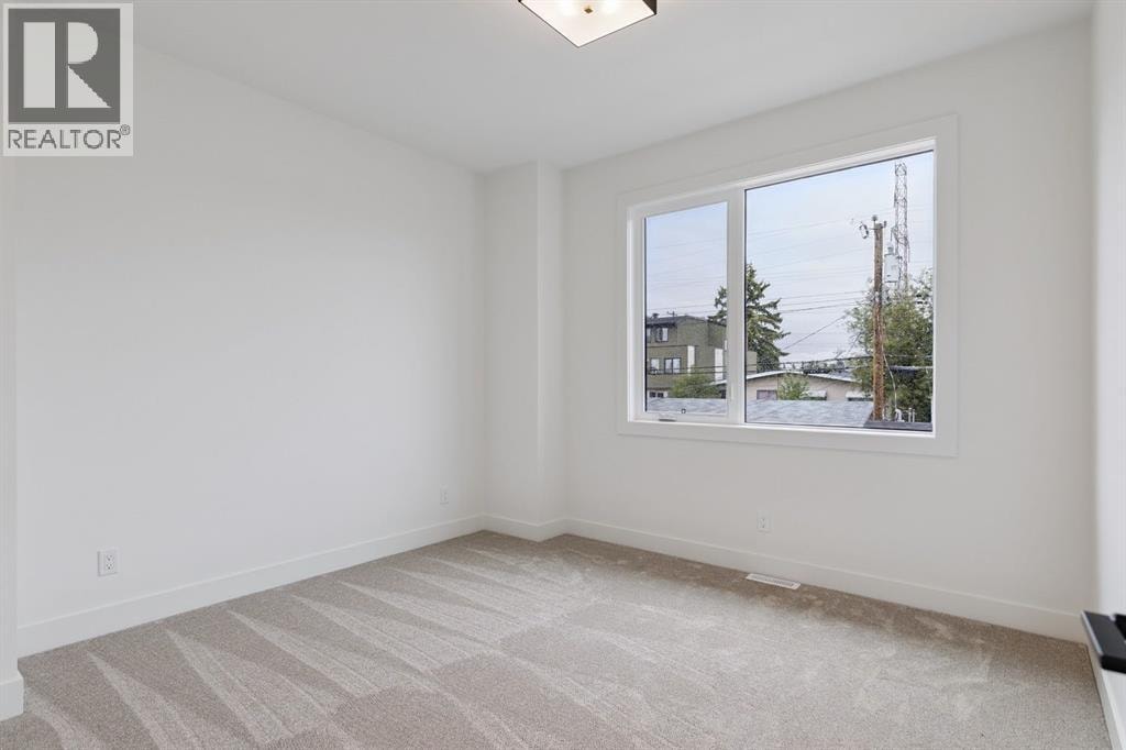 532 51 Avenue SW — photo 34
