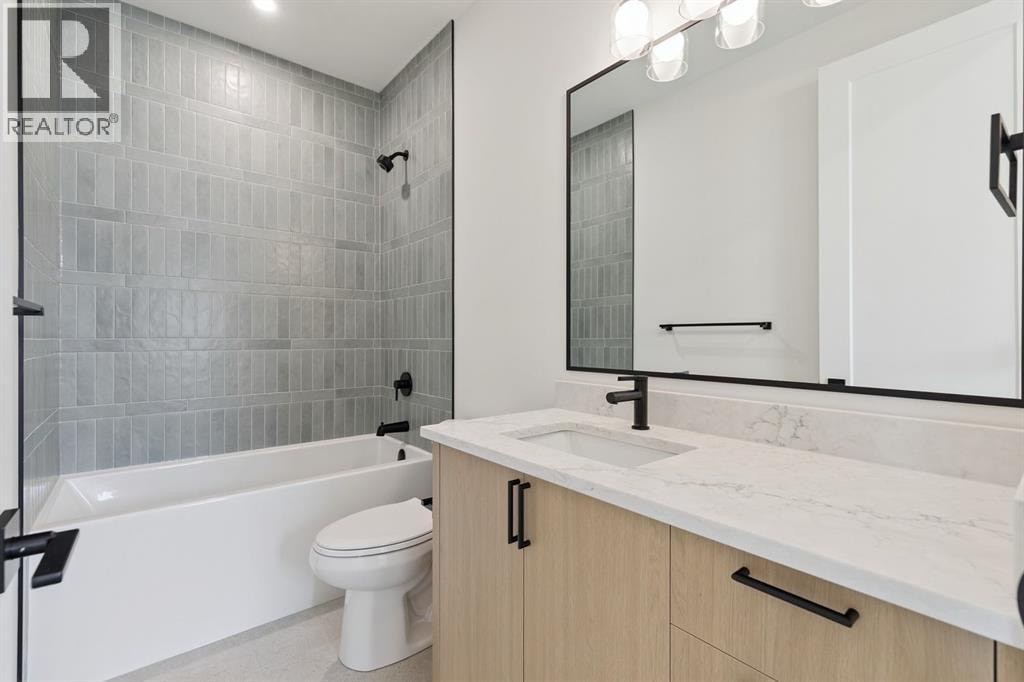 532 51 Avenue SW — photo 38