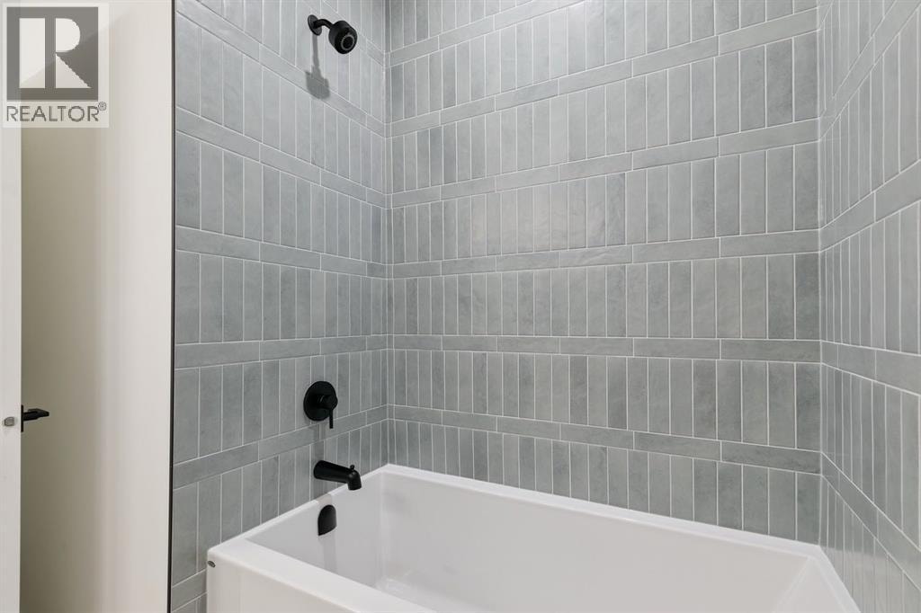532 51 Avenue SW — photo 47
