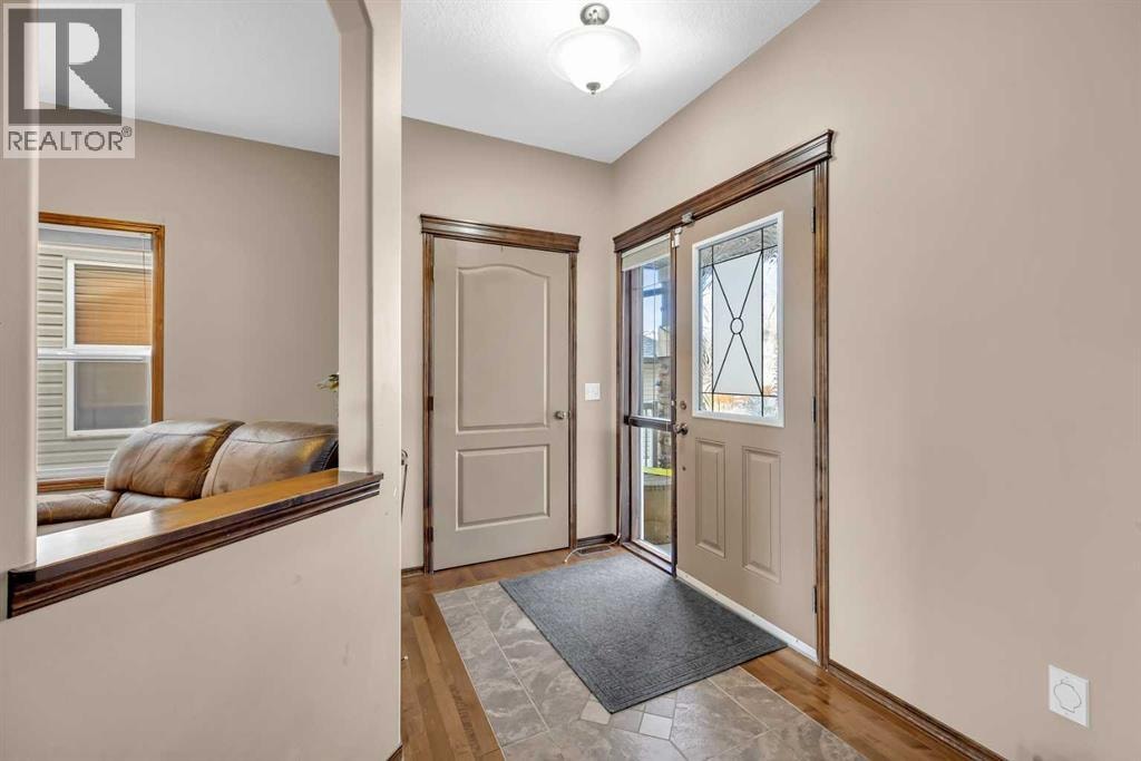 92 Everoak Close SW — photo 2