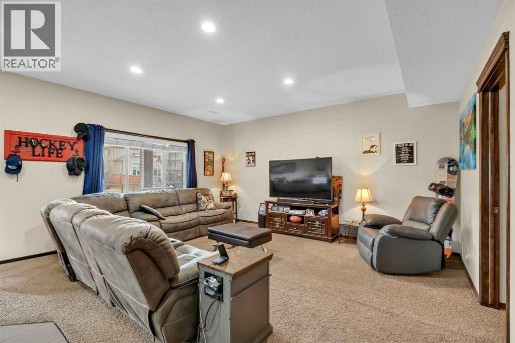 92 Everoak Close SW — photo 38