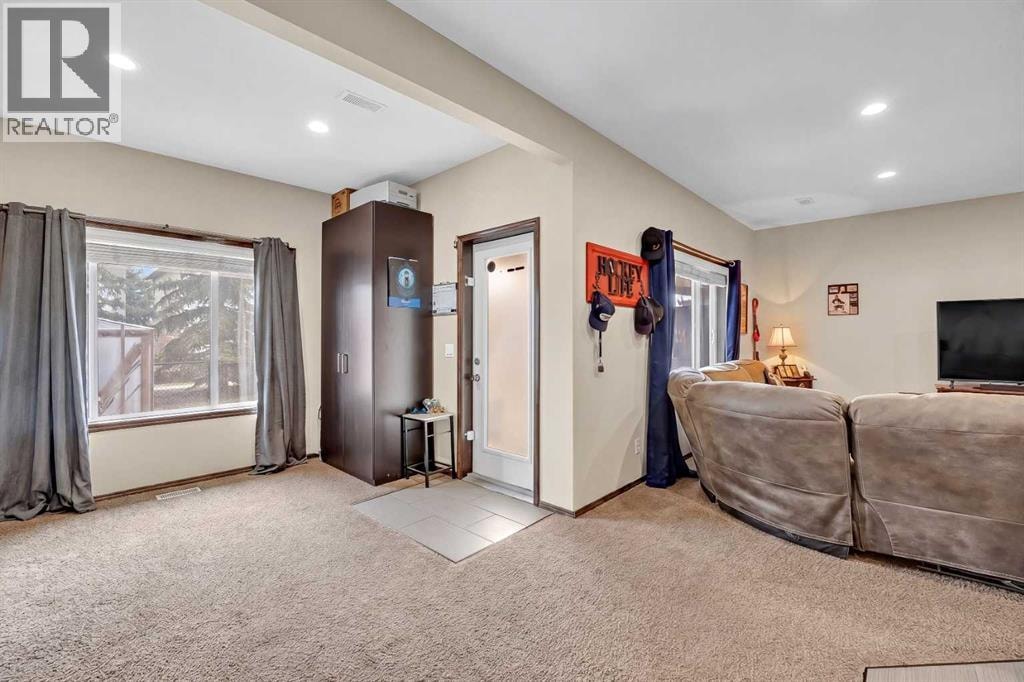 92 Everoak Close SW — photo 37
