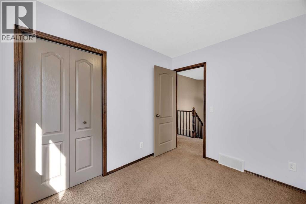 92 Everoak Close SW — photo 35