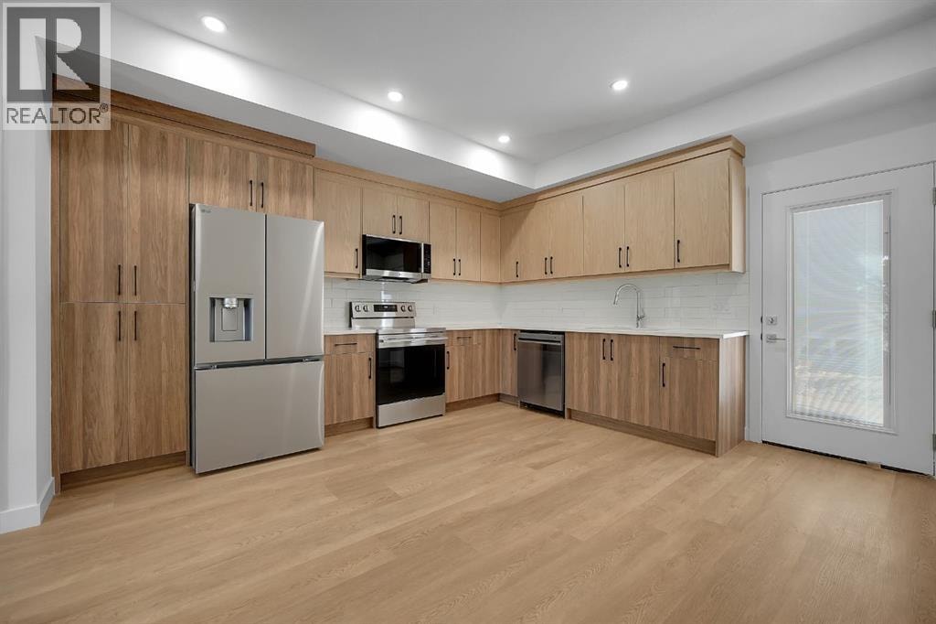 612 12 Avenue NE — photo 3