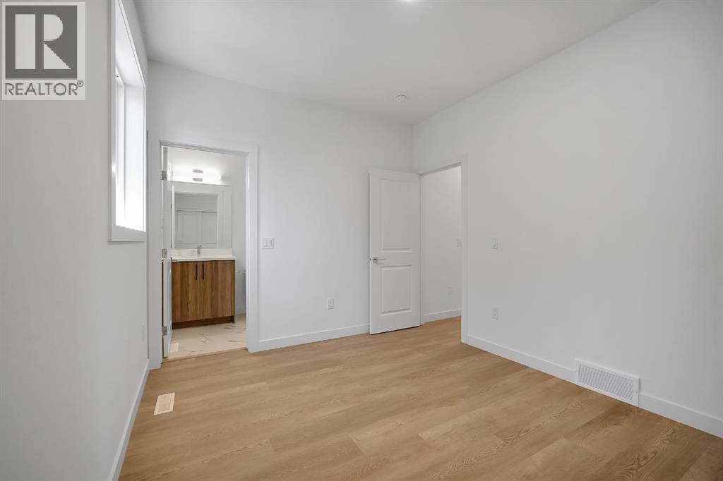 612 12 Avenue NE — photo 16