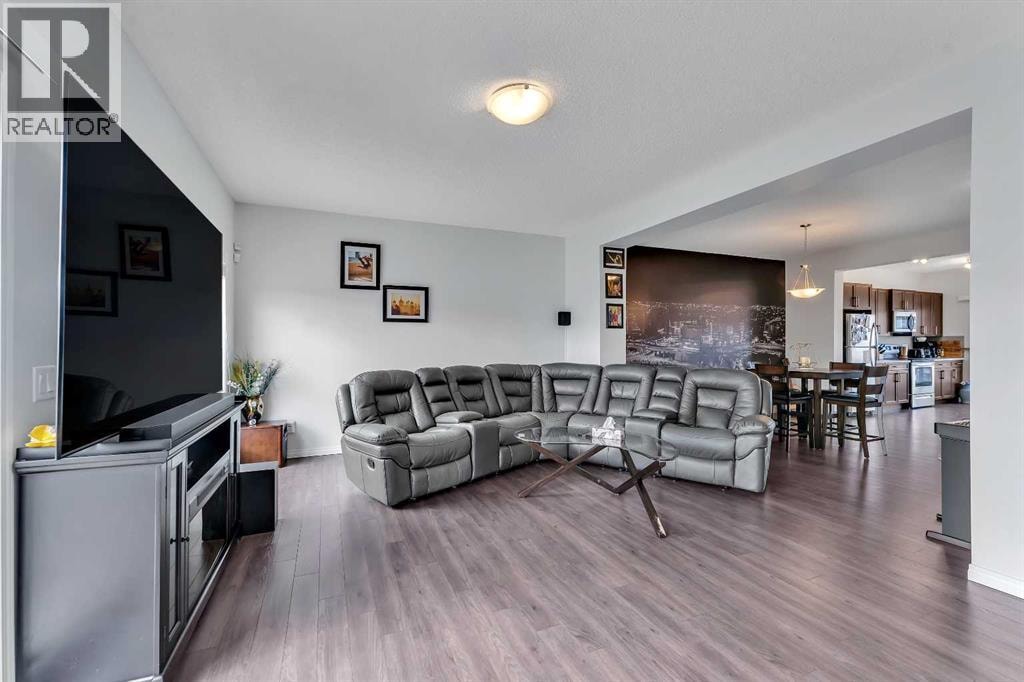 569 savanna Boulevard NE — photo 15