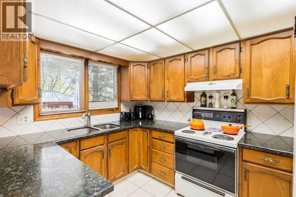 149 Edgehill Drive NW — photo 11