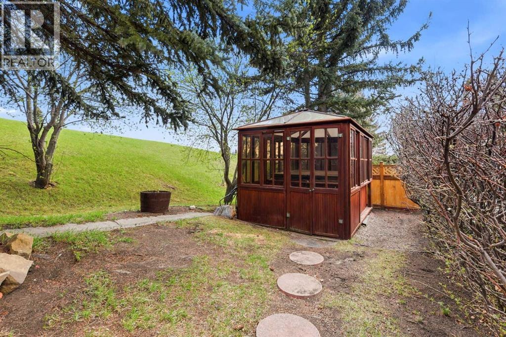 149 Edgehill Drive NW — photo 43