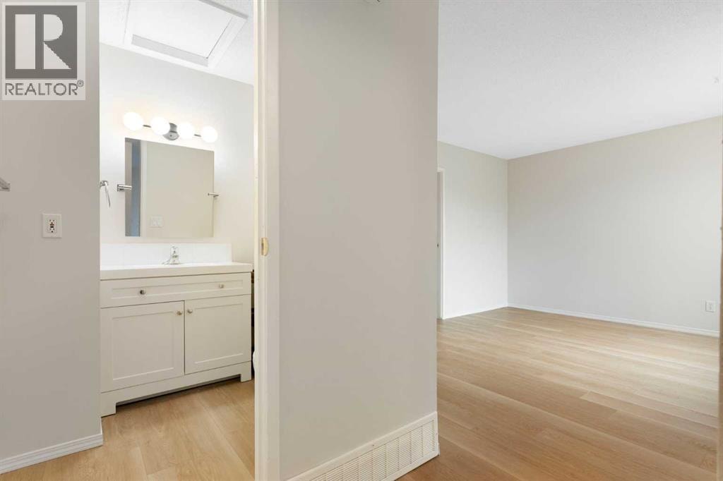 14, 8544 48 Avenue NW — photo 9