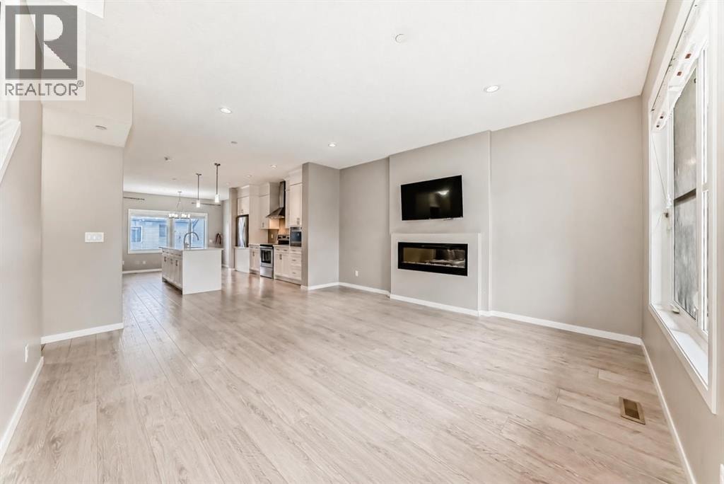 140 Howse Avenue NE — photo 4