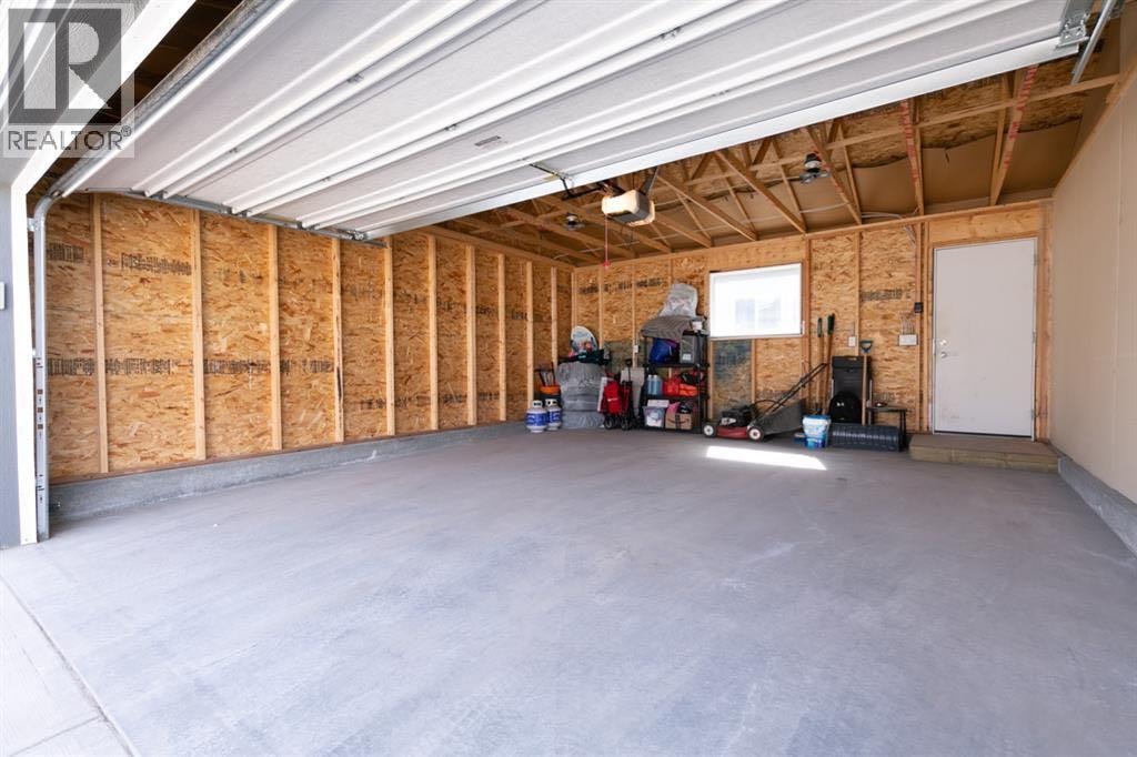 140 Howse Avenue NE — photo 34