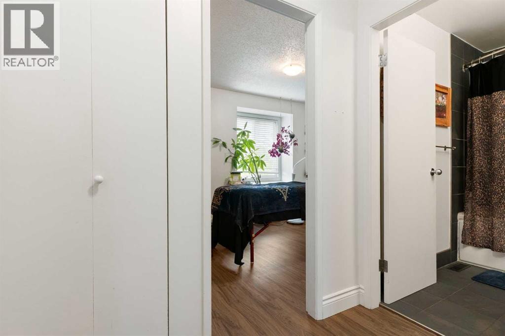 11, 4810 40 Avenue SW — photo 18