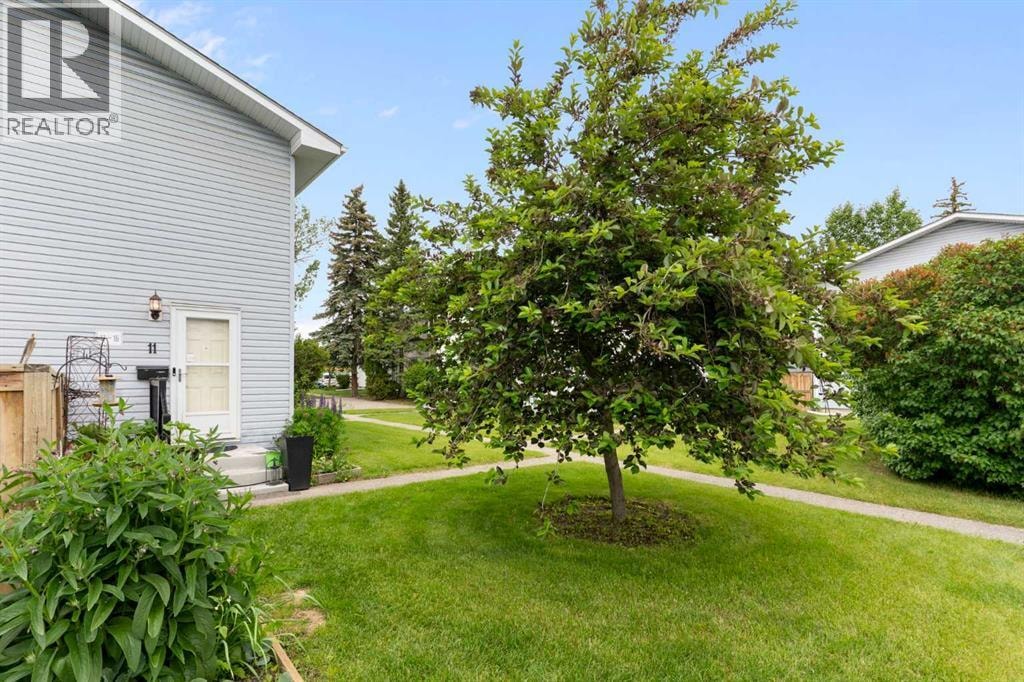 11, 4810 40 Avenue SW — photo 32