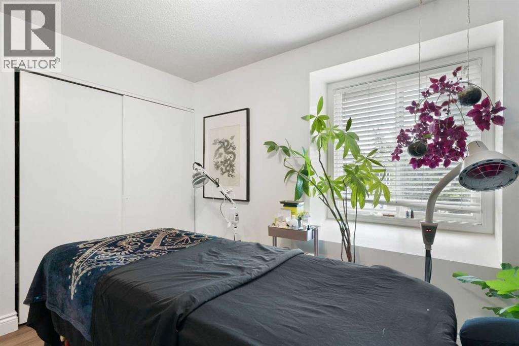 11, 4810 40 Avenue SW — photo 21