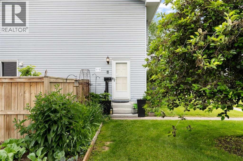 11, 4810 40 Avenue SW — photo 27