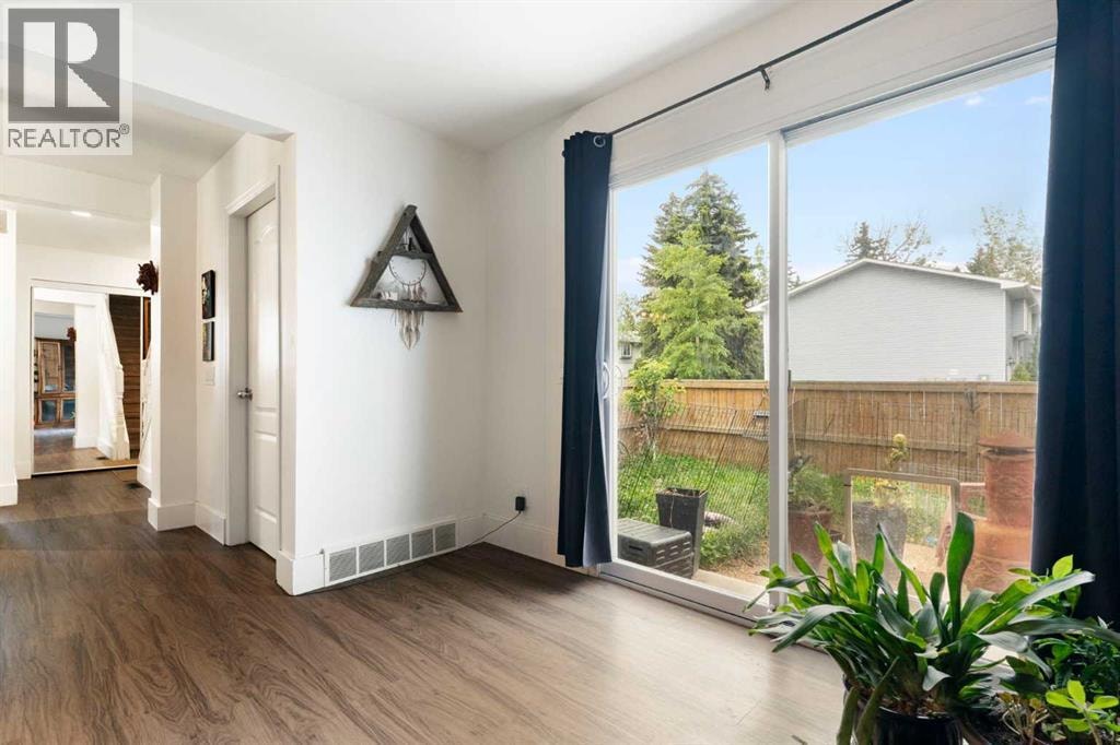 11, 4810 40 Avenue SW — photo 16