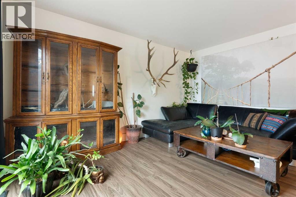 11, 4810 40 Avenue SW — photo 14