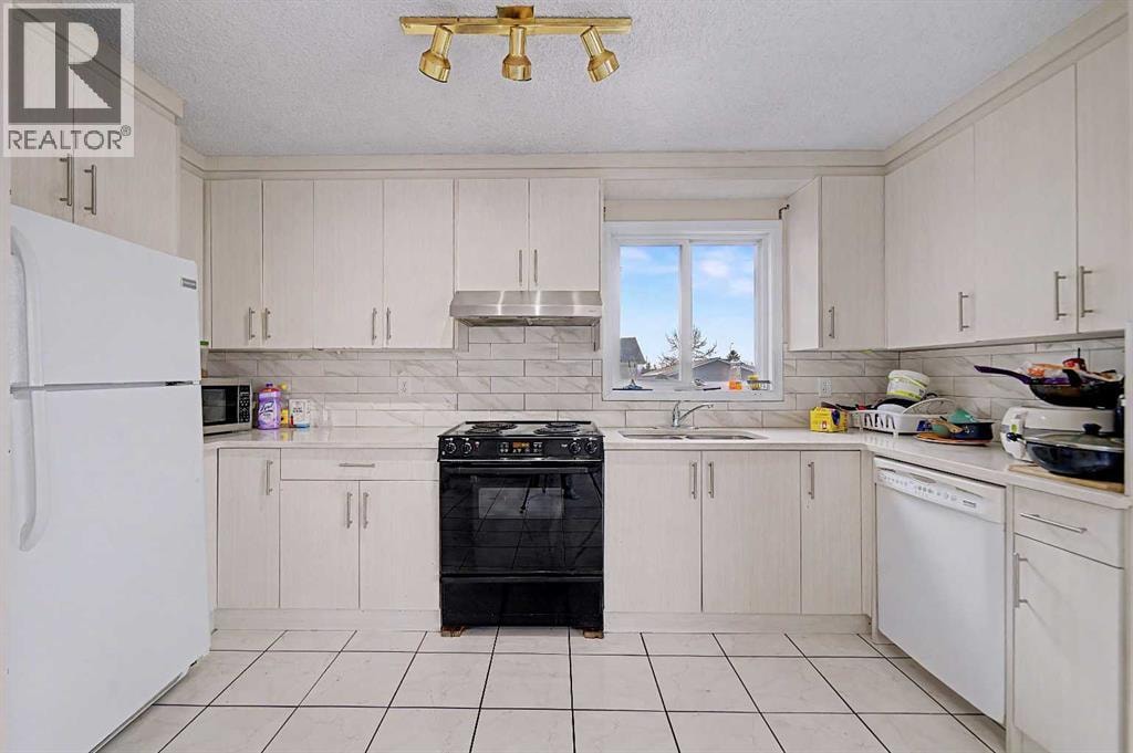 48 Whitworth Way NE — photo 11