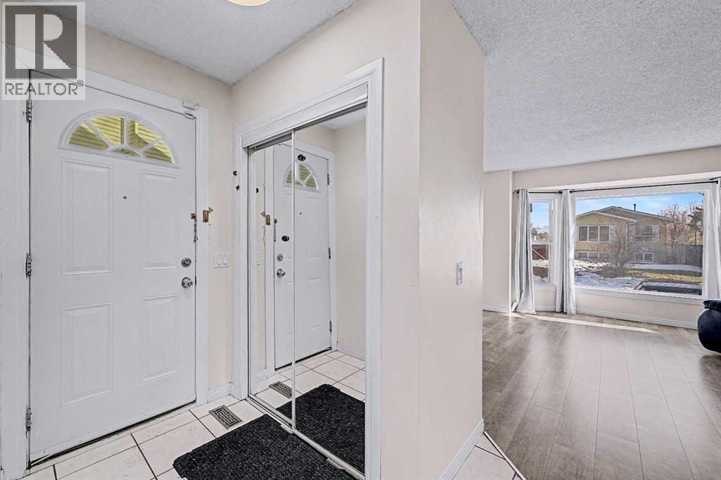 48 Whitworth Way NE — photo 8