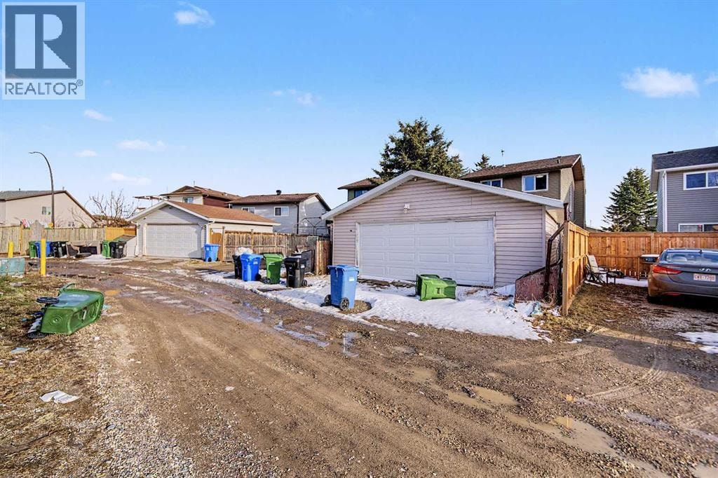 48 Whitworth Way NE — photo 37