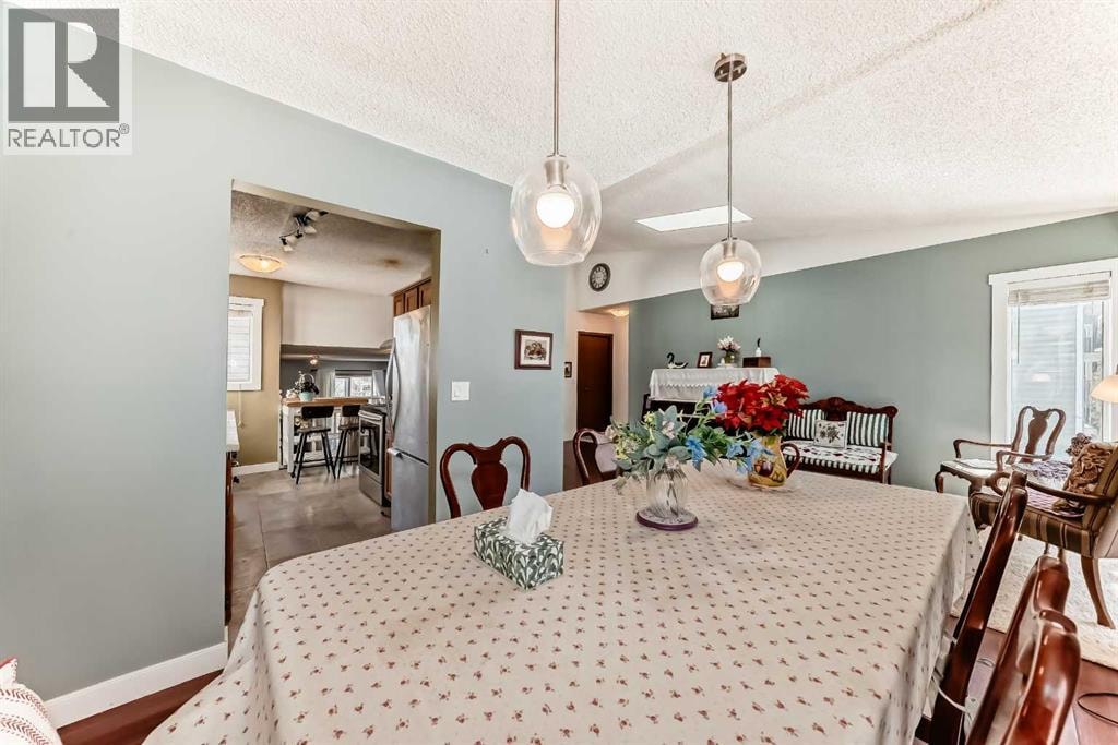 216 Hawkwood Boulevard NW — photo 11