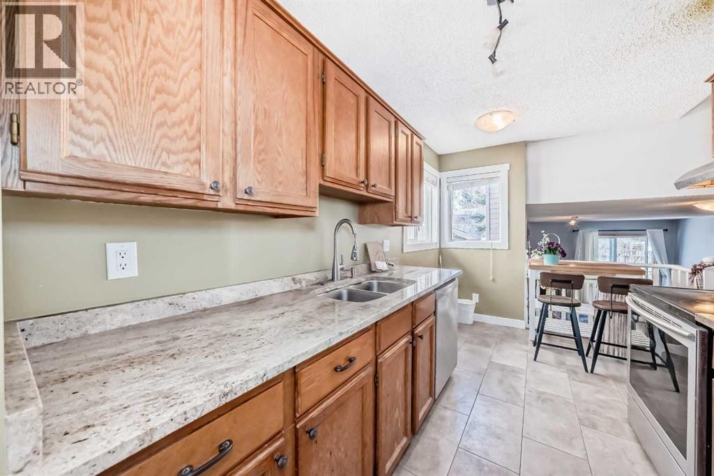 216 Hawkwood Boulevard NW — photo 14