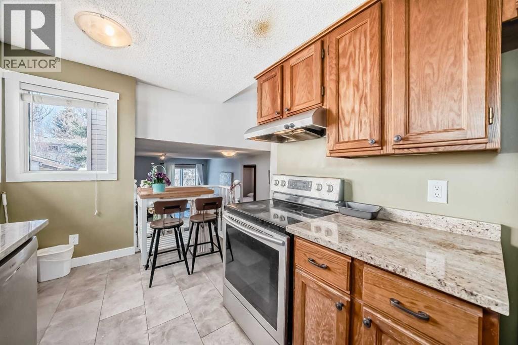 216 Hawkwood Boulevard NW — photo 16