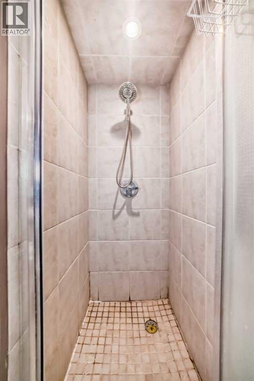 216 Hawkwood Boulevard NW — photo 35