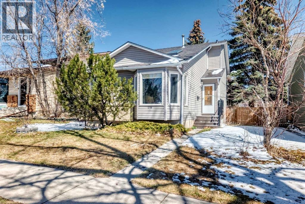 216 Hawkwood Boulevard NW — photo 1