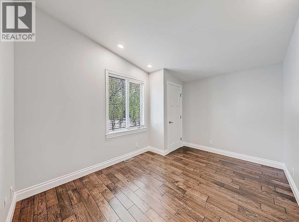 907 Kerfoot Crescent SW — photo 13