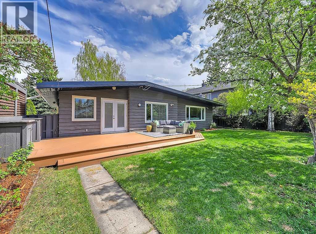 907 Kerfoot Crescent SW — photo 26