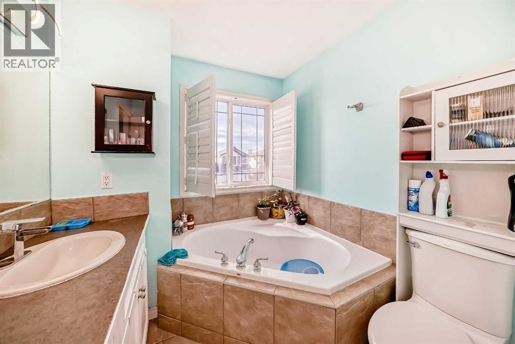 44 Canoe Square SW — photo 27