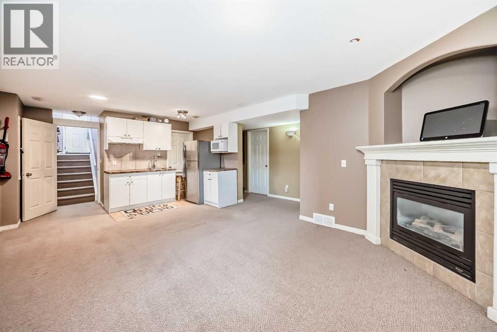 44 Canoe Square SW — photo 32