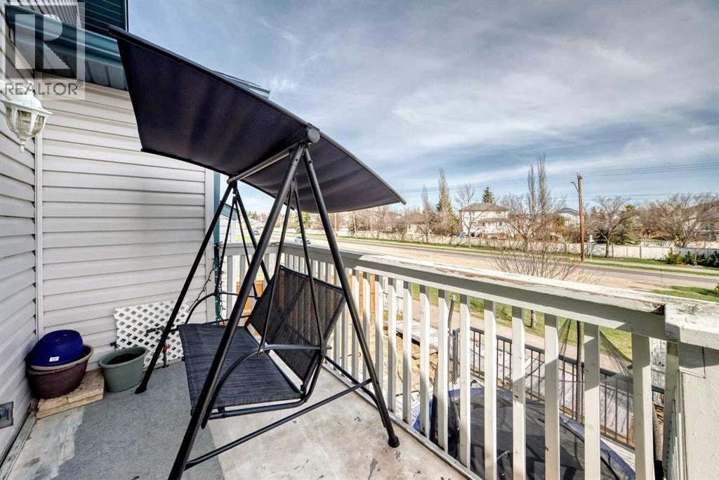 44 Canoe Square SW — photo 41