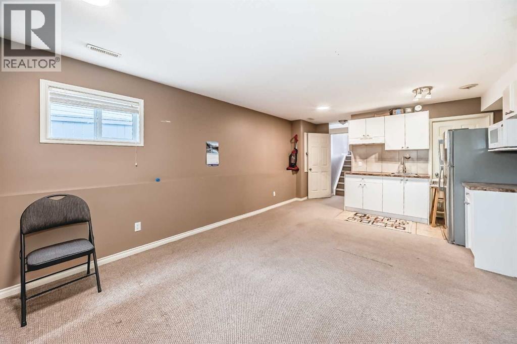 44 Canoe Square SW — photo 31